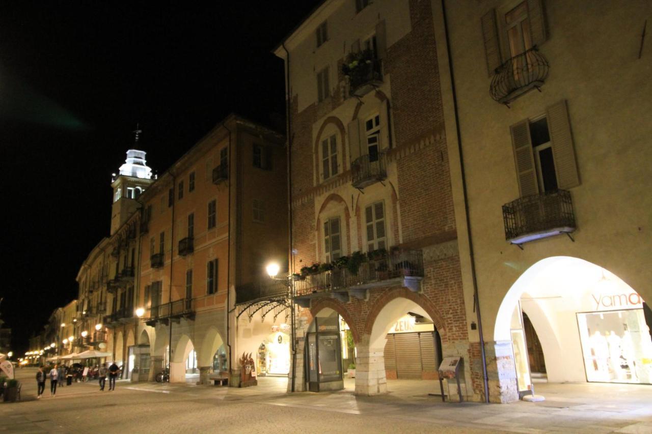 Appartamento Con Terrazza Nel Centro Storico. Κούνεο Εξωτερικό φωτογραφία